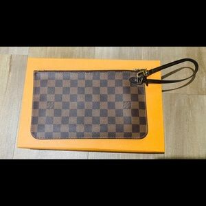 ❌SOLD❌Louis Vuitton Neverfull Pochette Damier Brown Clutch